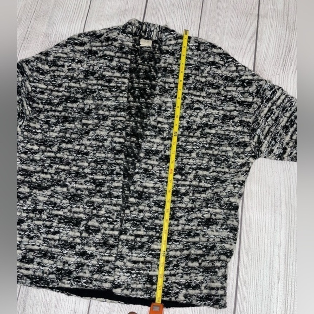 H&M Women’s Cardigan Open Front Black & White Wool Blend Nubby Sweater Size Med - Picture 9 of 11
